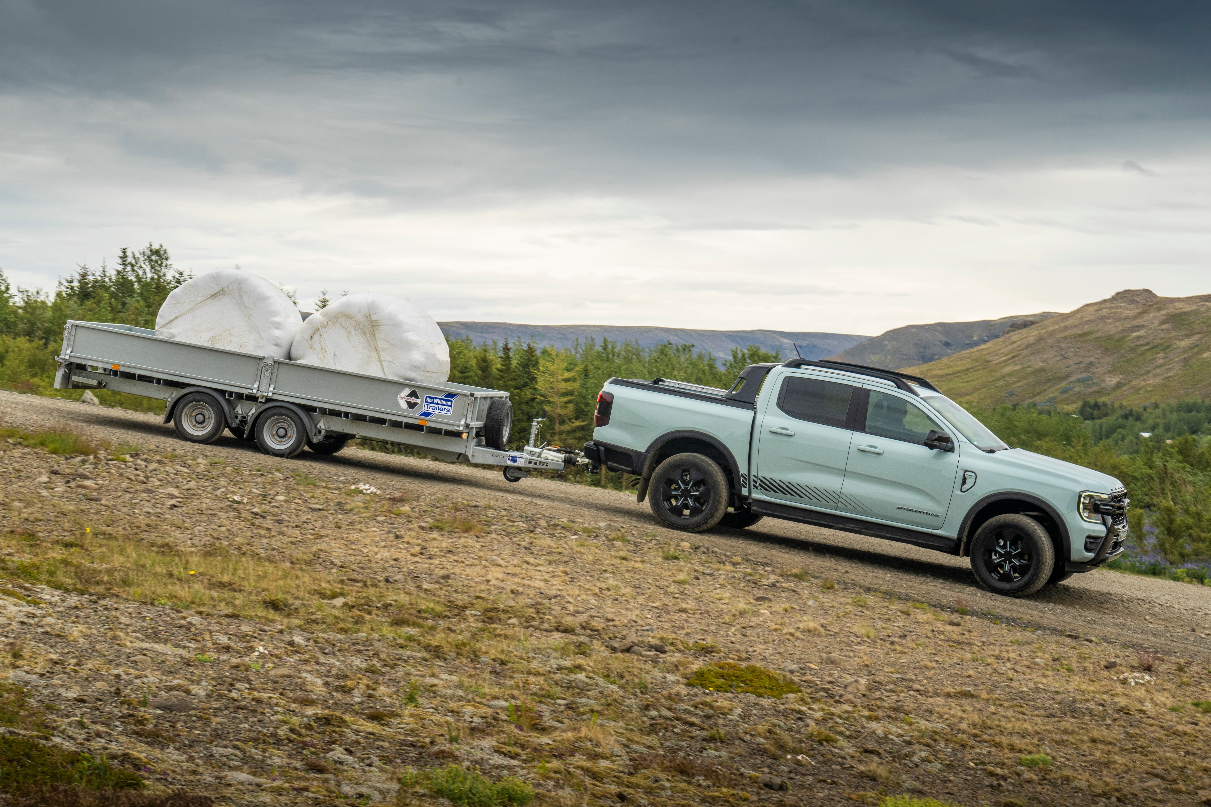 The e-motor braking helps the driver tackle descents